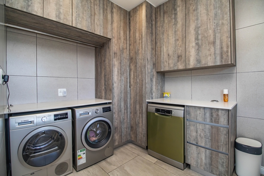 4 Bedroom Property for Sale in Oubaai Western Cape